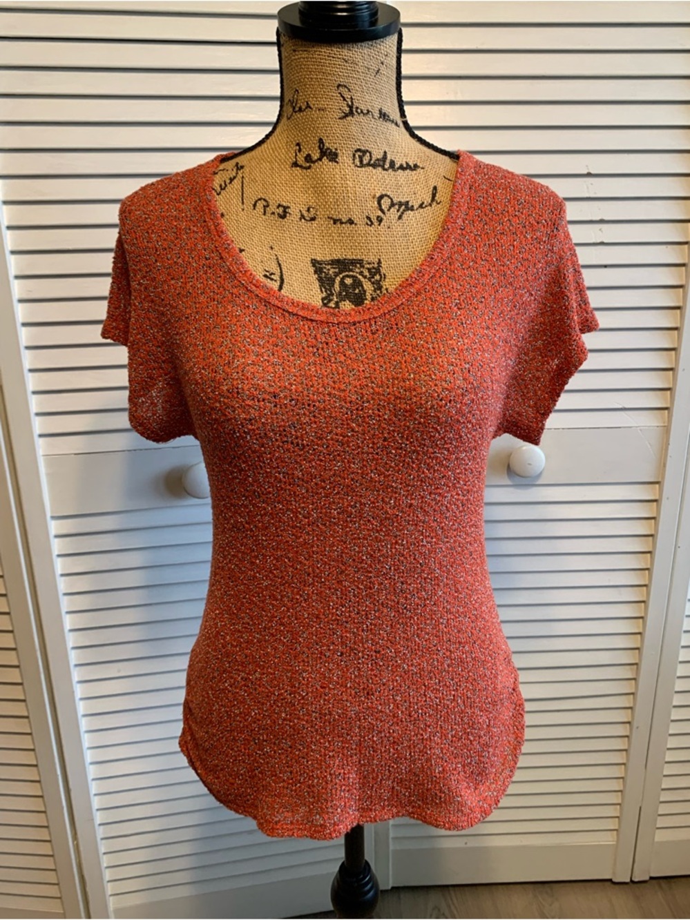 Short-Sleeve Scoop Neck Knit Top in Rust/Burnt Orange with Black Lace Back